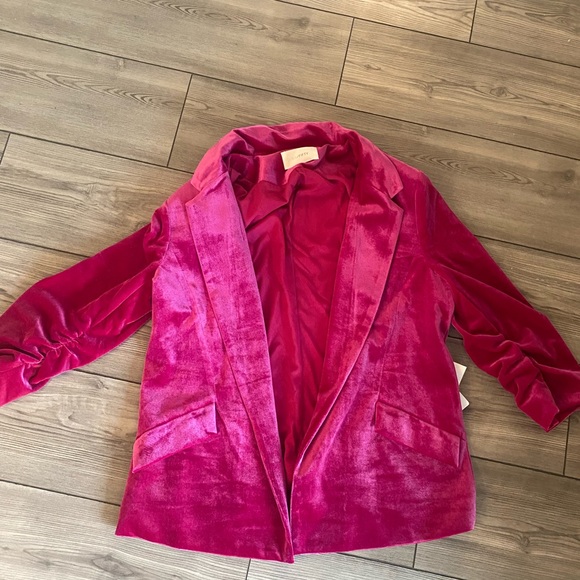 SIX FIFTY Kendall Velour Blazer In Raspberry - Picture 2 of 2